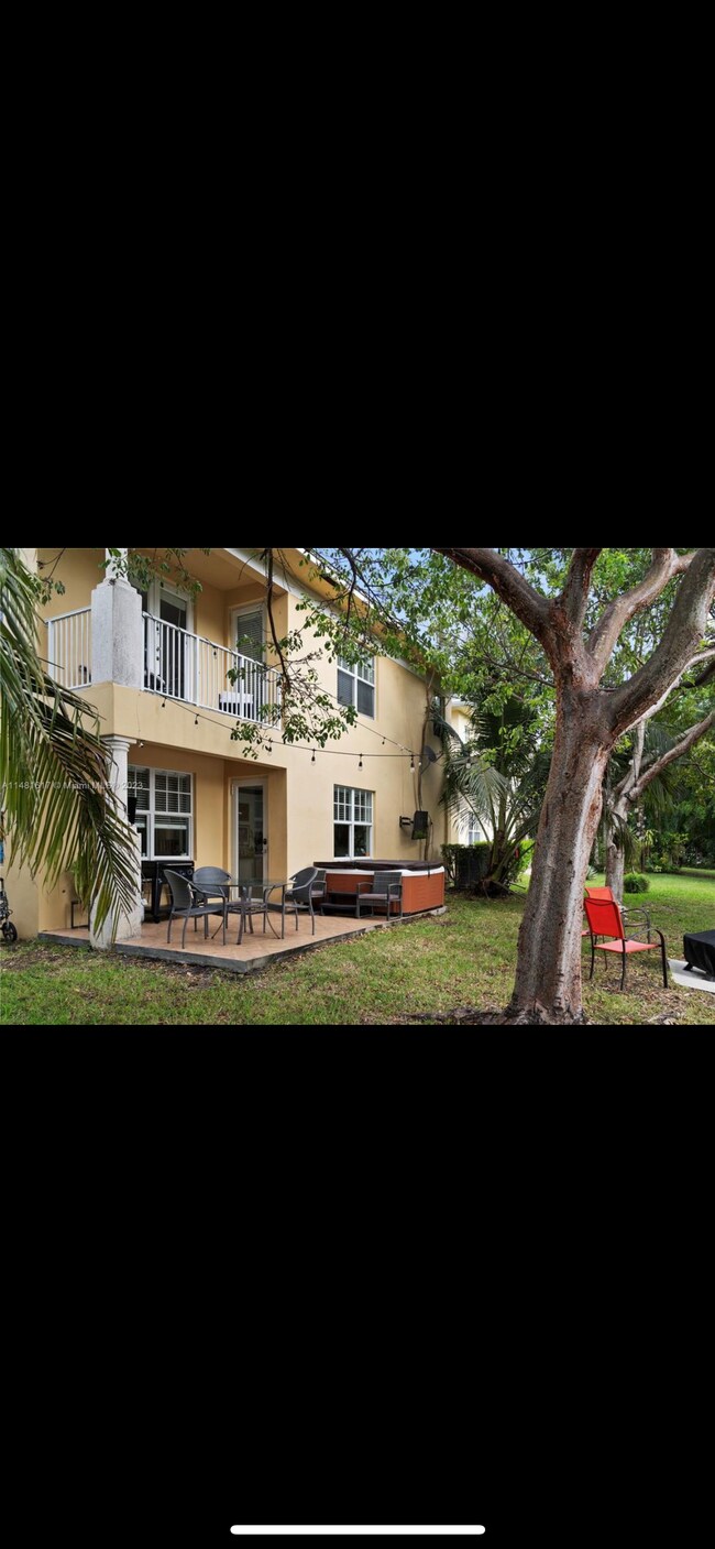 Foto del edificio - 1350 SW 4th Ct