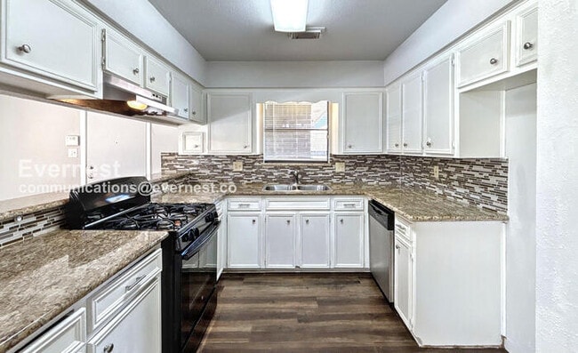 Foto del edificio - 18710 Clover Glen Ln