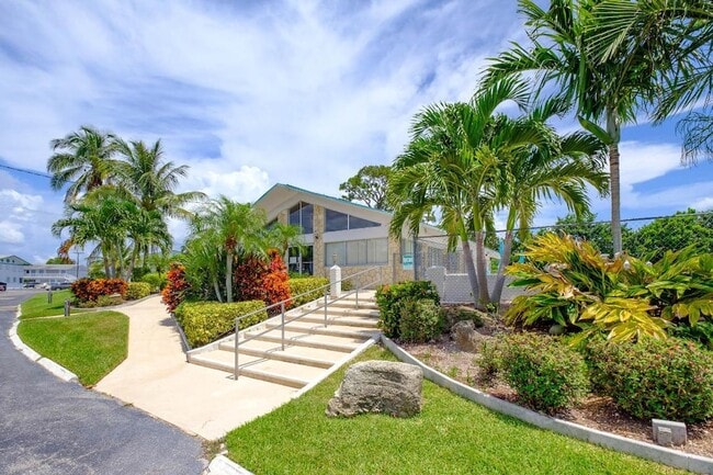 Foto del edificio - 1980 Sunset Ave