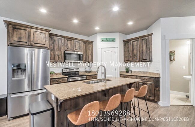 Foto del edificio - Spacious 5 Bedroom Herriman Townhome