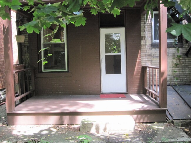 Foto del edificio - 5706 Darlington Rd