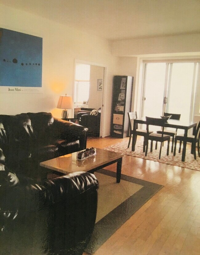 Foto del edificio - 2444 Madison Rd