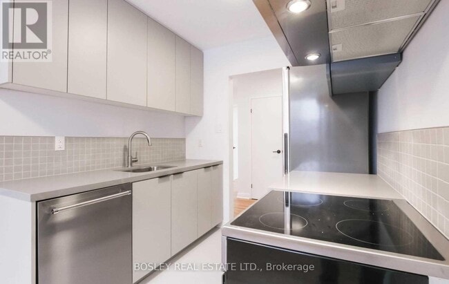 Building Photo - 555 Birchmount Rd