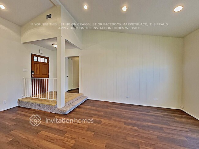 Building Photo - 7000 Comanche Ave