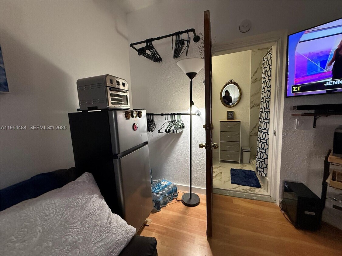 Foto del edificio - 17840 NE 6th Ct