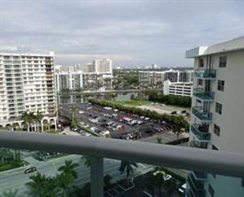 Foto del edificio - 3801 S Ocean Dr
