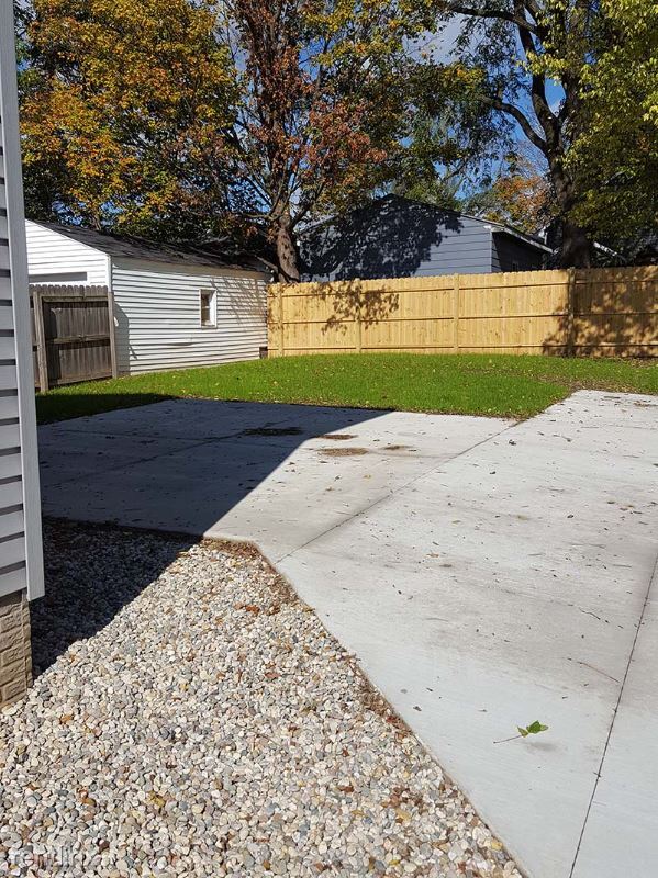 Building Photo - 4 br, 2 bath House - 535 Knapp NE