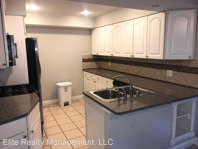 Building Photo - 3 br, 2 bath House - 2888 Fairview Dr.