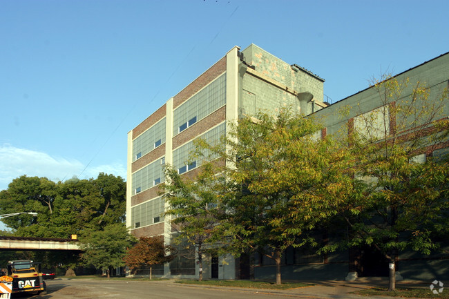 Building Photo - The Lofts at 1800