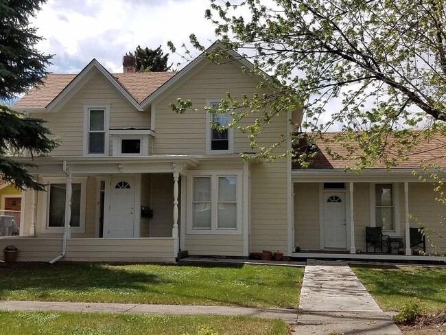 Building Photo - 319 Pratt St