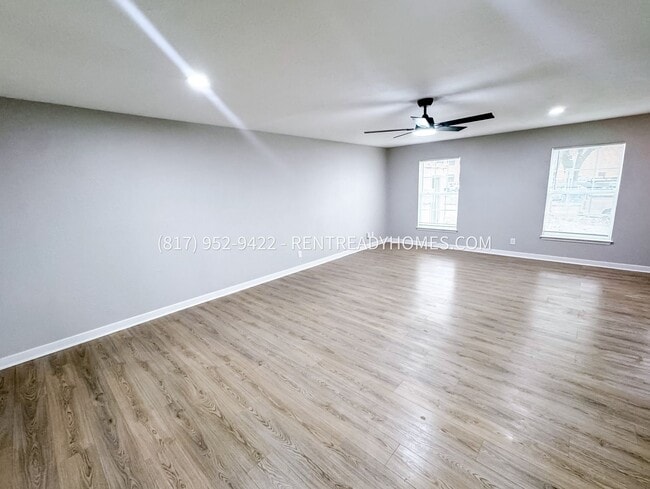 Building Photo - 907 S Ripple Creek Dr