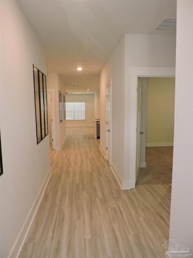 Foto del edificio - 5851 Sargassum Ln