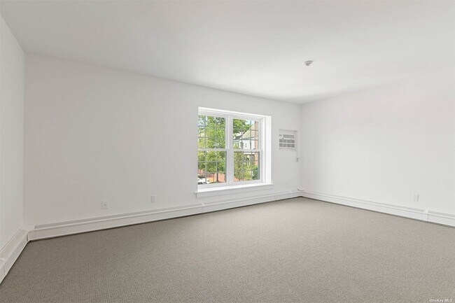 Building Photo - 101 Mariners Way