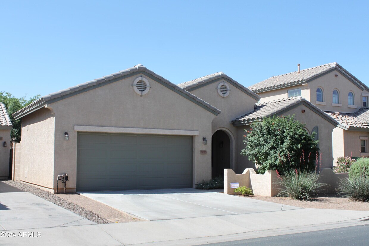 Foto principal - 21075 E Pickett St