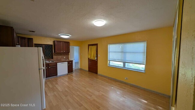 Foto del edificio - 1712 Glendon Dr