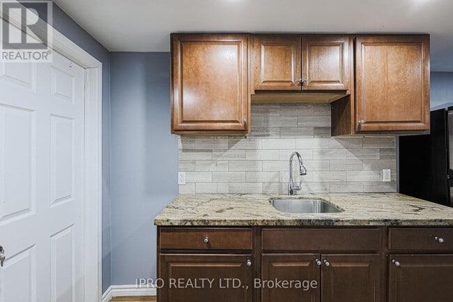 Building Photo - 210 Miller Dr