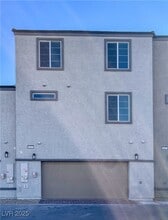 Building Photo - 8683 Luxuriant Ave