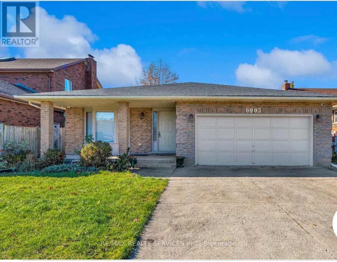 Photo principale - 6903 Cumberland Ct