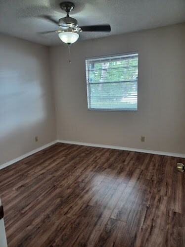 Dormitorio - 1321 Cheney Hwy