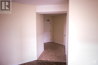 Building Photo - 143-143 Edgehill Dr