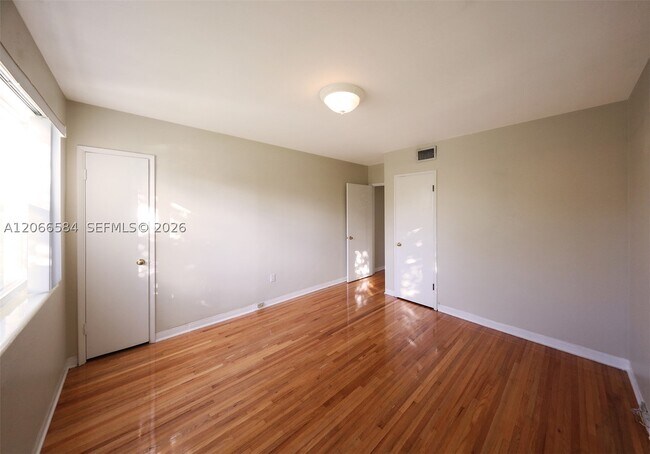 Building Photo - 47 Sidonia Ave