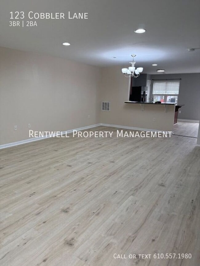 Building Photo - 123 Cobbler Ln