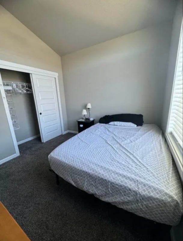 Primary Photo - 312 L St NE