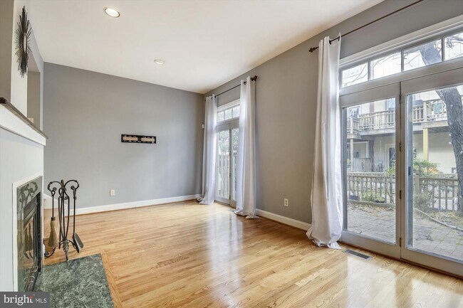 Foto del edificio - 214 Grindall St