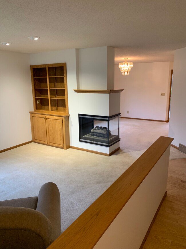 Building Photo - 13460 Riverview Dr NW