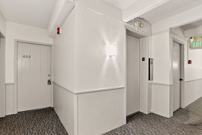 Foto del edificio - 1365 Columbine St