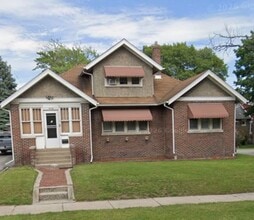 Building Photo - 18139 Oakwood Ave