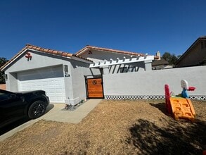 Building Photo - 544 San Lino Ct