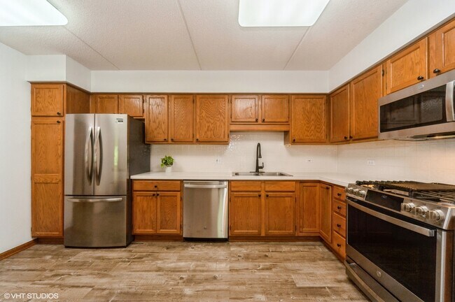 Foto del edificio - 5360 N Lowell Ave