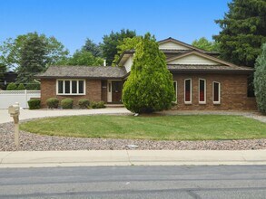 Building Photo - 7573 Lee Dr