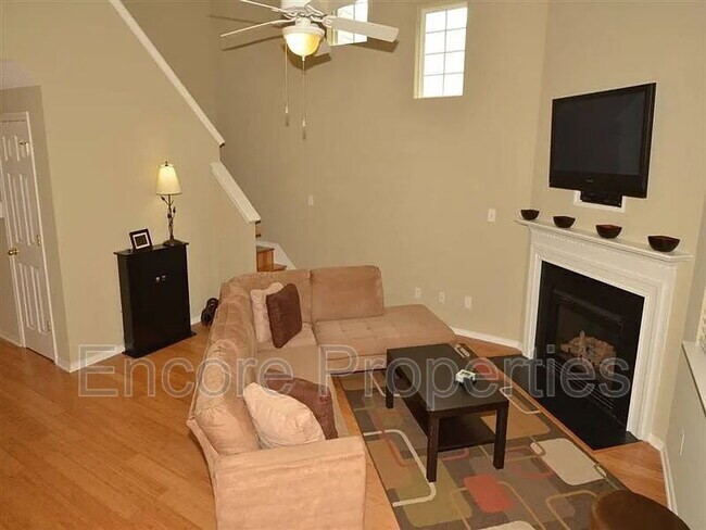 Foto del edificio - 6225 Saybrooke Dr