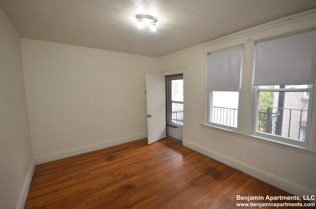 Building Photo - 1632 Commonwealth Ave