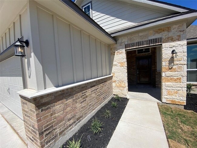 Building Photo - 5754 Redfish Ct