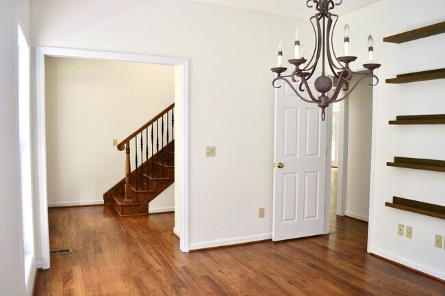 Foto del edificio - 7330 Society Hill Rd