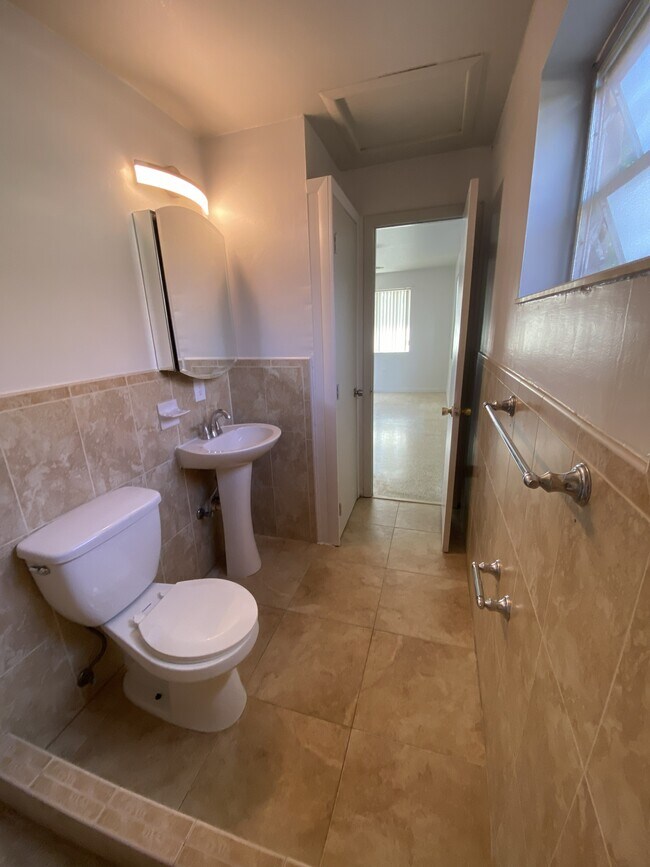 Foto del edificio - 5355 W 5th Ave