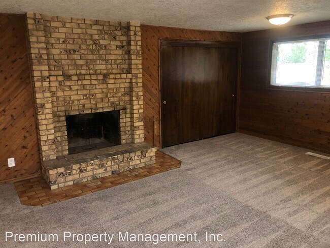 Building Photo - 3 br, 2 bath House - 4707 49th Ave NE