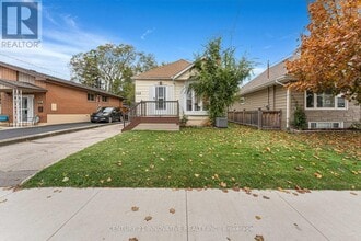 Building Photo - 39 Delena Ave N