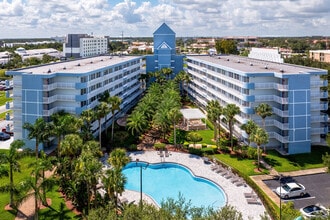 Building Photo - West Bay Village
