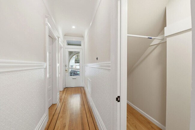 Foto del edificio - 38-42-42 Broderick St