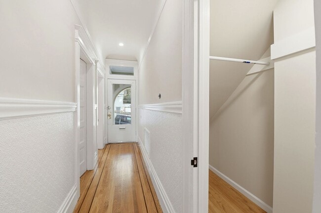 Building Photo - 38-42-42 Broderick St