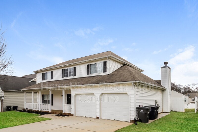 808 Pecan Ridge Cir, Kernersville, NC 27284 House for Rent in