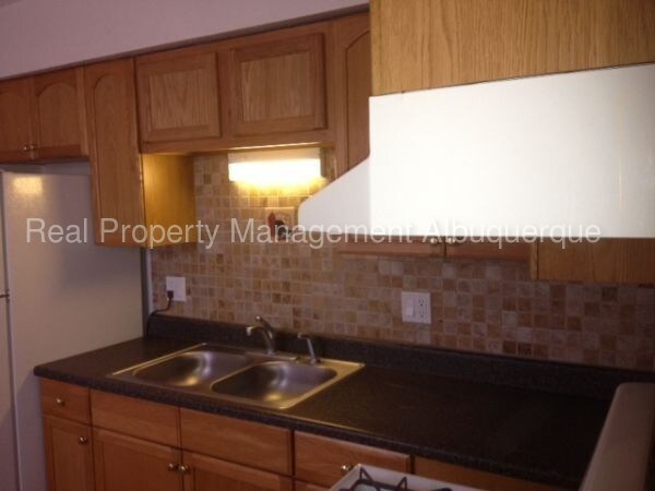 3212 Comanche Rd NE Unit 2