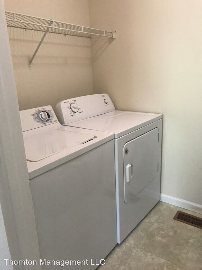 Foto del edificio - 3 br, 1.5 bath House - 9438 Inaugural Drive