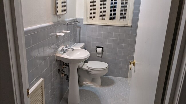 Building Photo - Lease To Own