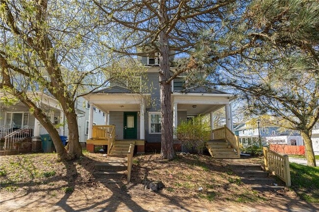 Building Photo - 1127 Monroe Ave