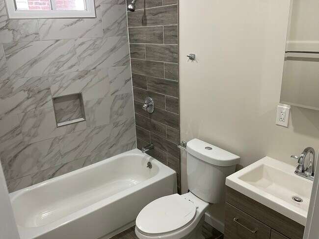 Foto del edificio - 903 Lindley Ave